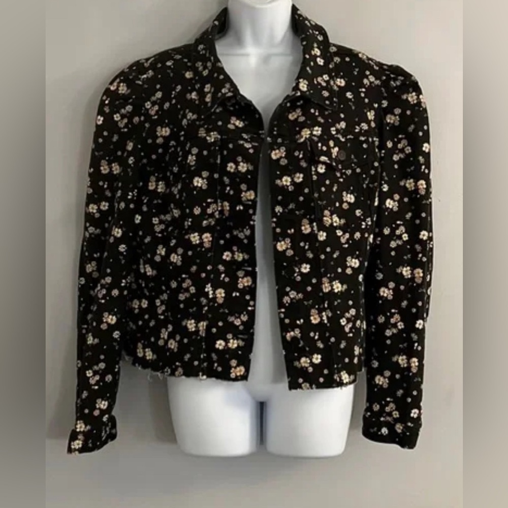 NWT Celebrity Pink’s puff sleeve denim jacket with flowers